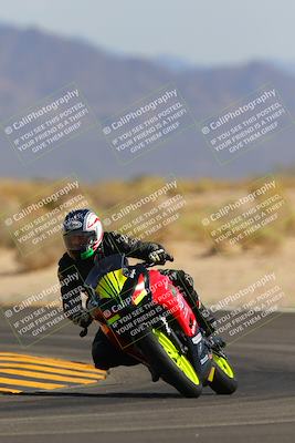 media/Oct-08-2022-SoCal Trackdays (Sat) [[1fc3beec89]]/Turn 16 (125pm)/